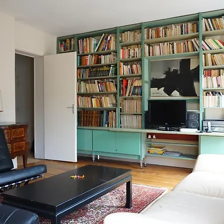 Rue Brea - 6 *
